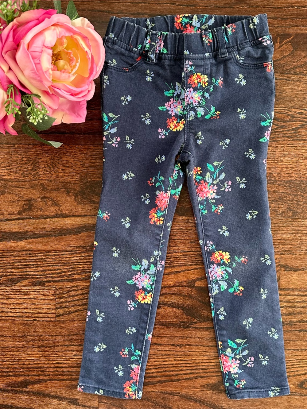 Gap Kids floral skinny jeans, size 5T